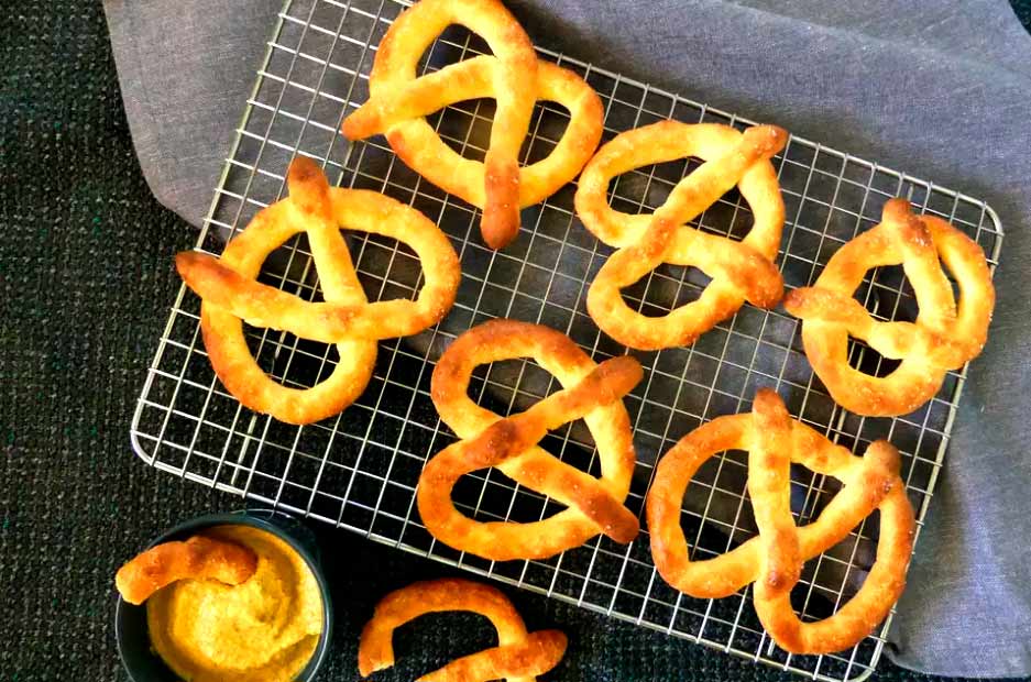 Pretzels Keto, una merienda cetogénica muy fácil de hacer